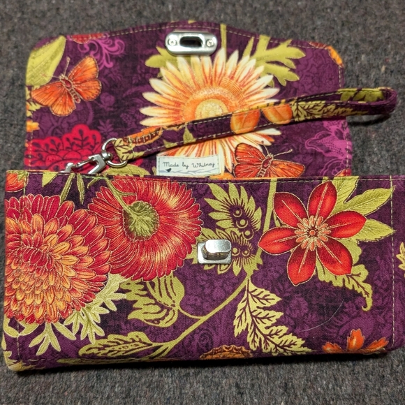 Beautiful Handmade Tri-fold Wallet - Picture 5 of 6